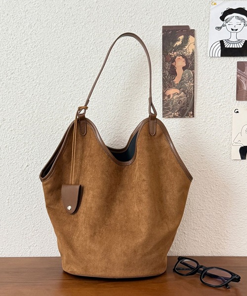 LA VORAGINE(ラ ヴォラジネ)の「ヒョウ柄バケツ大容量トートバッグ(トートバッグ・レディース・ブラウン/ダークブラウン/ブラウン系1/ブラック・FREE)」の2枚目の写真