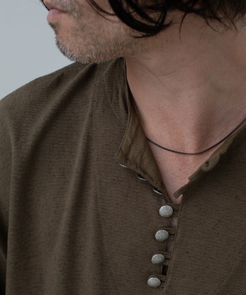 EGO TRIPPING(エゴトリッピング)の「mt10121- EUROHENRY ヘンリーネックTシャツ(666610)(Tシャツ/カットソー・メンズ・ブラック/ベージュ/チャコール・46/48)」の16枚目の写真