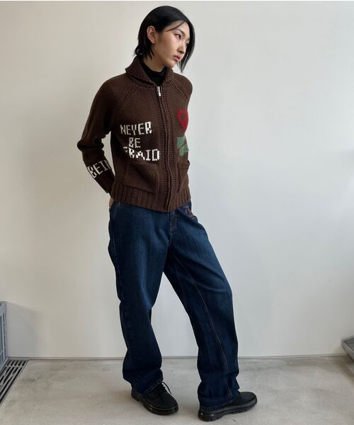 WELLBEING EXPRESS(ウェルビーイングエクスプレス)の「Embroidered Patch Jeans Blue(デニムパンツ・レディース・その他・SMALL/MEDIUM)」の7枚目の写真