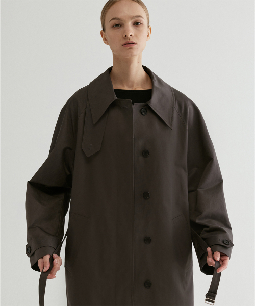 FROMWHERE(フロムウェア)の「Belted Raglan Trench Coat D/Brown(トレンチコート・レディース・その他・FREE)」の2枚目の写真