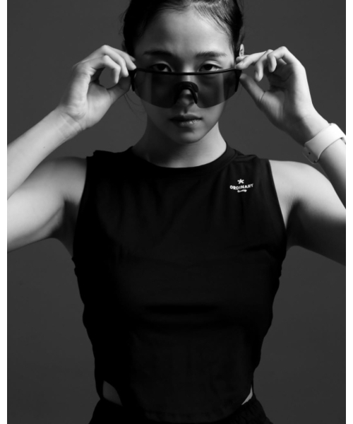 REACTIFY(リアクティファイ)の「ウィメンズ ロゴスリーブレス ブラック(Tシャツ/カットソー・レディース・その他・SMALL/MEDIUM/LARGE)」の1枚目の写真