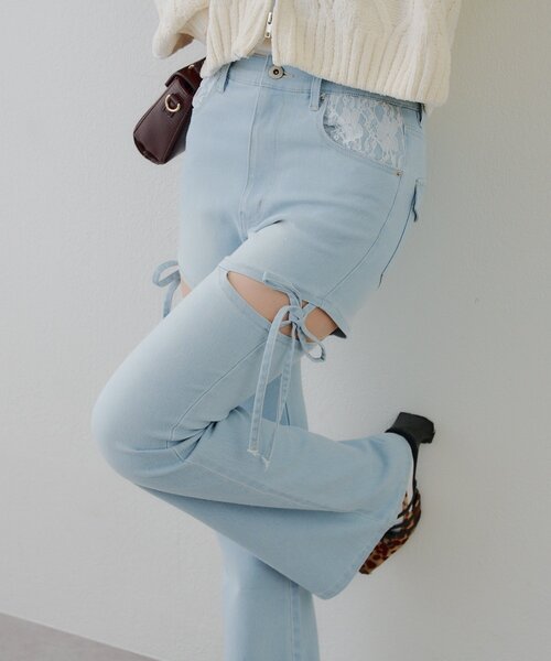 continuer de NICE CLAUP（コンティニューデナイスクラップ）の「【2026SS】リボン付サイドスリットフレアパンツ（デニムパンツ・レディース・その他/ブルー・SMALL/MEDIUM）」の3枚目の写真