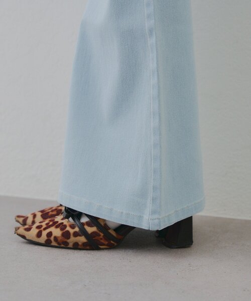 continuer de NICE CLAUP（コンティニューデナイスクラップ）の「【2026SS】リボン付サイドスリットフレアパンツ（デニムパンツ・レディース・その他/ブルー・SMALL/MEDIUM）」の19枚目の写真