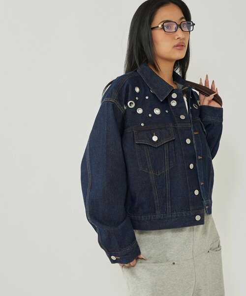 WHO'S WHO gallery（フーズフーギャラリー）の「【EC限定サイズ】EYELET DENIM JACKET（デニムジャケット・レディース・ブラック/サックスブルー/ネイビー・MEDIUM/LARGE）」の21枚目の写真