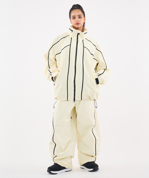 DOLL OUTERWEAR（ドラ アウターウェア）の「[DOLL x DUMDIDUM] 2526 スリックジャケット&パンツセット アイボリー 男女共用（セットアップ・レディース・その他・SMALL/MEDIUM/LARGE/X-LARGE）」の10枚目の写真