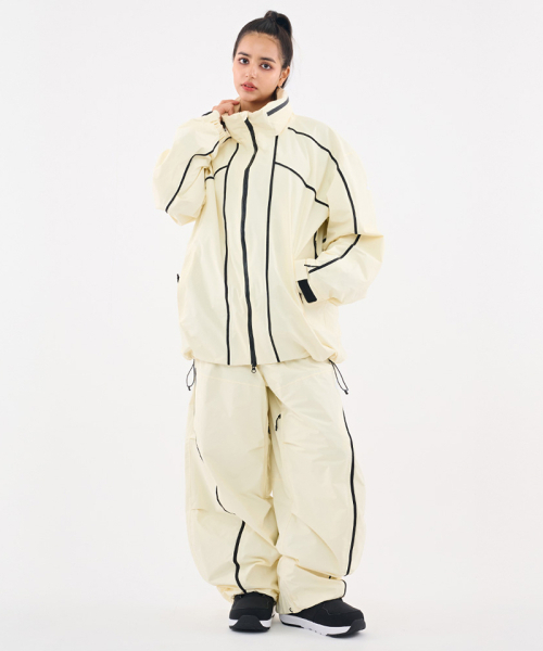 DOLL OUTERWEAR（ドラ アウターウェア）の「[DOLL x DUMDIDUM] 2526 スリックジャケット&パンツセット アイボリー 男女共用（セットアップ・レディース・その他・SMALL/MEDIUM/LARGE/X-LARGE）」の3枚目の写真