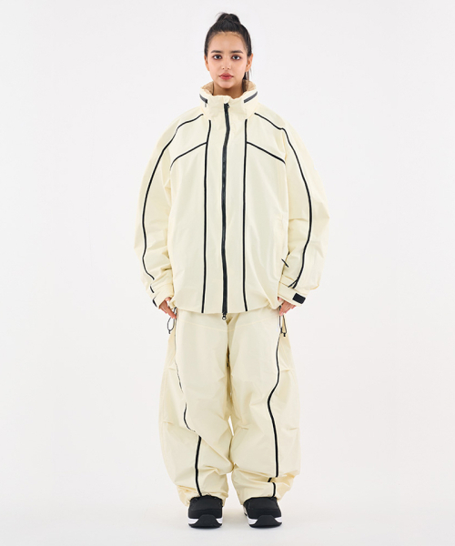 DOLL OUTERWEAR（ドラ アウターウェア）の「[DOLL x DUMDIDUM] 2526 スリックジャケット&パンツセット アイボリー 男女共用（セットアップ・レディース・その他・SMALL/MEDIUM/LARGE/X-LARGE）」の4枚目の写真