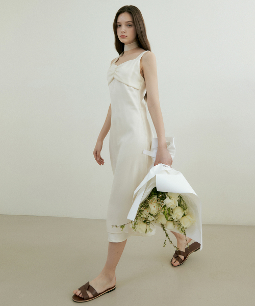 REORG(リオルグ)の「PETAL LAYERED TIE SLEEVELESS OPS CREAM(ワンピース・レディース・その他・SMALL/MEDIUM/LARGE)」の4枚目の写真