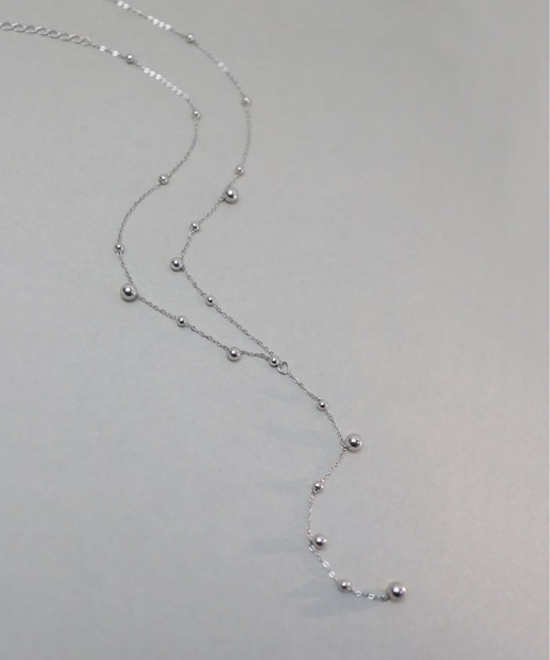 ieLS（イエルズ）の「金属アレルギー対応「ieLS」ステンレス Y字ボールネックレス（ネックレス・レディース・ゴールド/シルバー・ONE SIZE）」の3枚目の写真