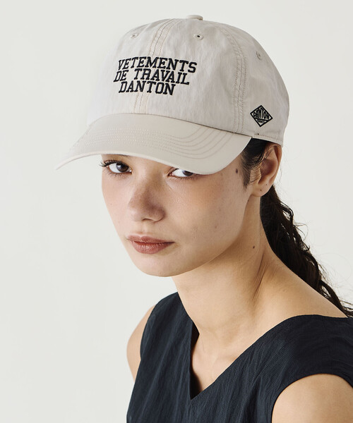 DANTON(ダントン)の「DANTON | ダンプ 6Pロゴキャップ UNISEX(キャップ・レディース・ダークブラウン/グレイッシュベージュ/ブラック・F)」の4枚目の写真