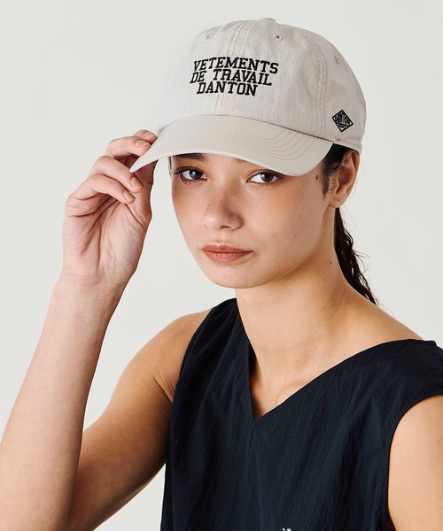 DANTON(ダントン)の「DANTON | ダンプ 6Pロゴキャップ UNISEX(キャップ・レディース・ダークブラウン/グレイッシュベージュ/ブラック・F)」の1枚目の写真