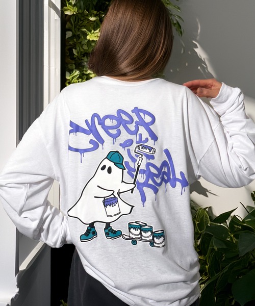 Candlestick(キャンドルスティック)の「タギング ゴースト キャット ストリート ロンT(Tシャツ/カットソー・レディース・ネイビー系1/ブラック系3/ブラック系1/杢グレー/ネイビー系2/ブラック系4/ブラック系2/ダークグリーン/ブラック系5/ホワイト系2/ホワイト系1/ホワイト系・L/M/LL)」の2枚目の写真