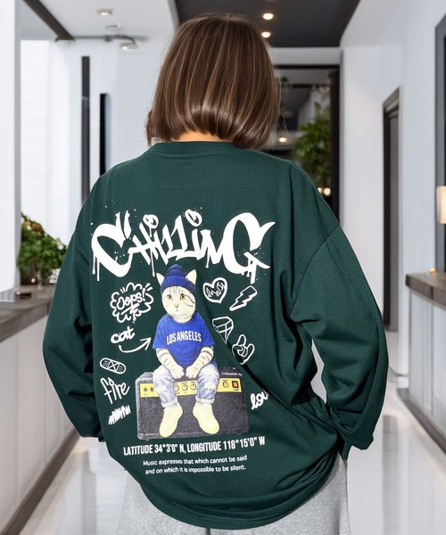 Candlestick(キャンドルスティック)の「タギング ゴースト キャット ストリート ロンT(Tシャツ/カットソー・レディース・ネイビー系1/ブラック系3/ブラック系1/杢グレー/ネイビー系2/ブラック系4/ブラック系2/ダークグリーン/ブラック系5/ホワイト系2/ホワイト系1/ホワイト系・L/M/LL)」の1枚目の写真