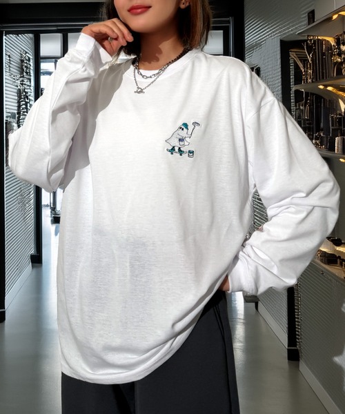Candlestick(キャンドルスティック)の「タギング ゴースト キャット ストリート ロンT(Tシャツ/カットソー・レディース・ネイビー系1/ブラック系3/ブラック系1/杢グレー/ネイビー系2/ブラック系4/ブラック系2/ダークグリーン/ブラック系5/ホワイト系2/ホワイト系1/ホワイト系・L/M/LL)」の16枚目の写真