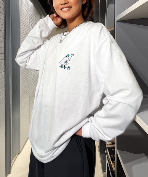 Candlestick(キャンドルスティック)の「タギング ゴースト キャット ストリート ロンT(Tシャツ/カットソー・レディース・ネイビー系1/ブラック系3/ブラック系1/杢グレー/ネイビー系2/ブラック系4/ブラック系2/ダークグリーン/ブラック系5/ホワイト系2/ホワイト系1/ホワイト系・L/M/LL)」の14枚目の写真