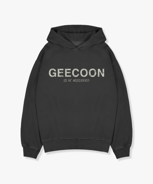 GEECOON(ジークーン)の「ピグメントダイングシグネチャーロゴフードスウェットシャツ GEE257-102 チャコール(パーカー・メンズ・チャコール・LARGE/X-LARGE)」の1枚目の写真