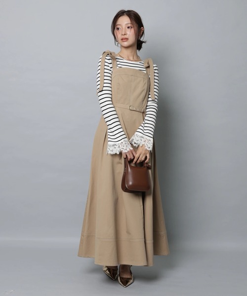 Apuweiser-riche（アプワイザーリッシェ）の「リボンショルダーデニムジャンスカ（ワンピース・レディース・ネイビー/キャメル・2/1/0）」の8枚目の写真