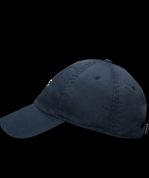 NIKE(ナイキ)の「ナイキ クラブ アンストラクチャード フューチュラ ウォッシュ キャップ / Nike Club Unstructured Futura Wash Cap FB5368-451 Obsidian(キャップ・メンズ・ネイビー・S/M/M/L/L/XL)」の6枚目の写真