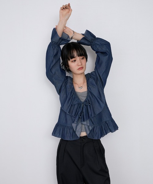 forksy.(フォルクシー)の「【forksy.】ラッフルフリル リボン ライトデニム ブラウス(シャツ/ブラウス・レディース・ネイビー/ライトグレー/ライトブルー/ブラック・FREE)」の15枚目の写真