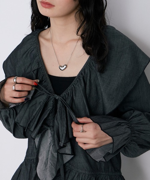 forksy.(フォルクシー)の「【forksy.】ラッフルフリル リボン ライトデニム ブラウス(シャツ/ブラウス・レディース・ネイビー/ライトグレー/ライトブルー/ブラック・FREE)」の22枚目の写真