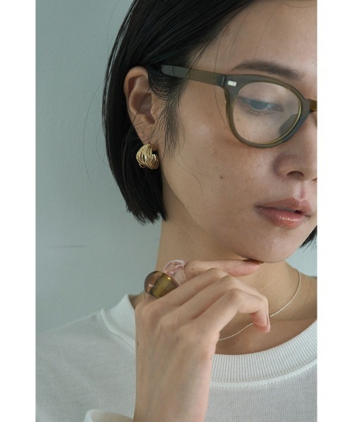 marjour（マージュール）の「MULTI LINE HOOP PIERCE（ピアス（両耳用）・レディース・シルバー/ゴールド・FREE）」の5枚目の写真