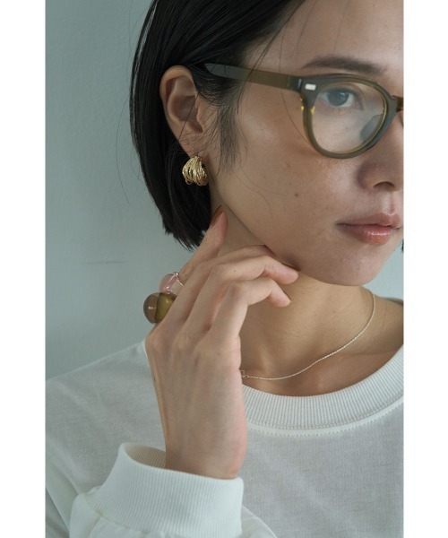 marjour（マージュール）の「MULTI LINE HOOP PIERCE（ピアス（両耳用）・レディース・シルバー/ゴールド・FREE）」の6枚目の写真