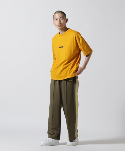 AVIREX(アヴィレックス)の「《WEB&DEPOT限定》CORE LOGO EMBROIDERY T-SHIRT / コア ロゴ エンブロイダリー ティーシャツ / AVIREX / アヴィレックス(Tシャツ/カットソー・メンズ・ネイビー/イエロー/オフホワイト/ブラック・LARGE/MEDIUM/XX-LARGE/X-LARGE)」の13枚目の写真