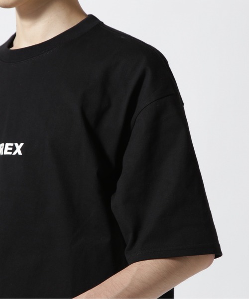 AVIREX(アヴィレックス)の「《WEB&DEPOT限定》CORE LOGO EMBROIDERY T-SHIRT / コア ロゴ エンブロイダリー ティーシャツ / AVIREX / アヴィレックス(Tシャツ/カットソー・メンズ・ネイビー/イエロー/オフホワイト/ブラック・LARGE/MEDIUM/XX-LARGE/X-LARGE)」の6枚目の写真