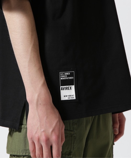 AVIREX(アヴィレックス)の「《WEB&DEPOT限定》CORE LOGO EMBROIDERY T-SHIRT / コア ロゴ エンブロイダリー ティーシャツ / AVIREX / アヴィレックス(Tシャツ/カットソー・メンズ・ネイビー/イエロー/オフホワイト/ブラック・LARGE/MEDIUM/XX-LARGE/X-LARGE)」の7枚目の写真