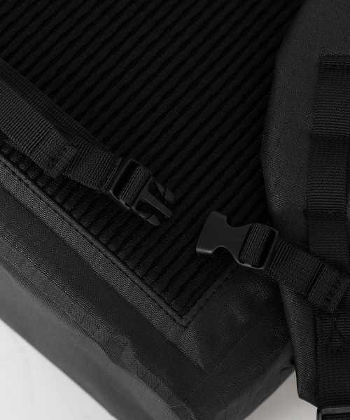 LAD MUSICIAN（ラッドミュージシャン）の「WELDER BACKPACK（バックパック/リュック・メンズ・ブラック×ブラック/ブラック系・FREE）」の6枚目の写真