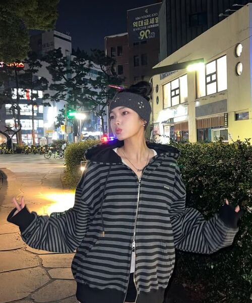 HAVISM(ヘビズム)の「MULTI STRIPE ZIP UP HOOD(BLACK)(パーカー・レディース・その他・ONE SIZE)」の11枚目の写真