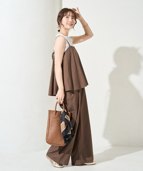 FREAK'S STORE（フリークスストア）の「限定展開　麻 タッチ キャミ サロペット（サロペット/オーバーオール・レディース・ブラウン/オフホワイト/オリーブ/ブラック/ネイビー・MEDIUM/SMALL）」の22枚目の写真