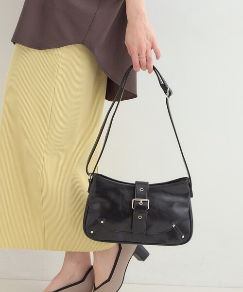 SHOO・LA・RUE（シューラルー）の「ベルトデザインショルダーバッグ（ショルダーバッグ・レディース・シルバー/ブラック・00）」の14枚目の写真