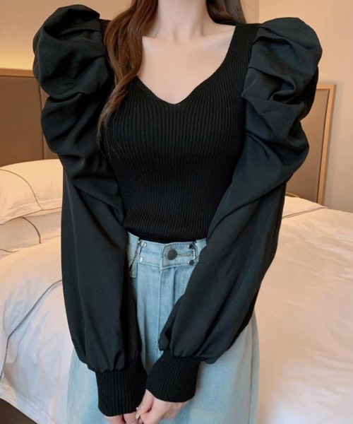 SallyLunn(サリーラン)の「Vネック袖ギャザーニット(ニット/セーター・レディース・ブラック/ベージュ/ホワイト・LARGE/MEDIUM)」の3枚目の写真