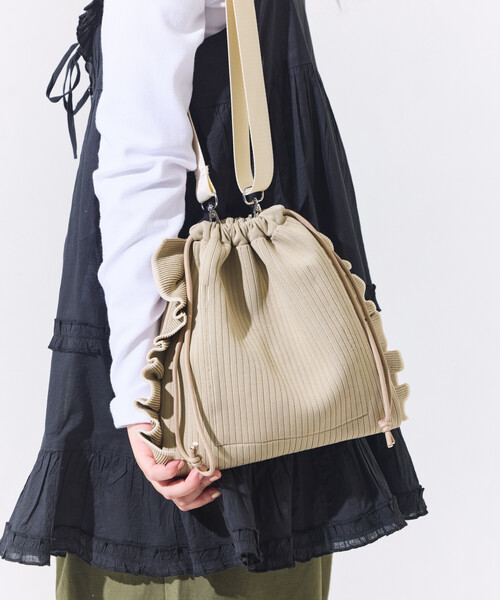 FREAK'S STORE（フリークスストア）の「マルチウェイ 配色ニットフリルショルダーバッグ 限定展開（ショルダーバッグ・レディース・ピンク/ブラウン/サックスブルー/ブラック/ベージュ・ONE SIZE）」の16枚目の写真