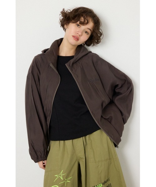 RODEO CROWNS WIDE BOWL（ロデオクラウンズワイドボウル）の「シアーフーディーブルゾン（ブルゾン・レディース・オフホワイト/ダークオレンジ/チャコールグレー/カーキ・FREE）」の13枚目の写真