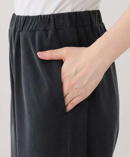 EDIT. FOR LULU（エディットフォールル）の「フィブリルバックサテン パンツ（スラックス・レディース・ブラック/ブラウン・34/36）」の15枚目の写真