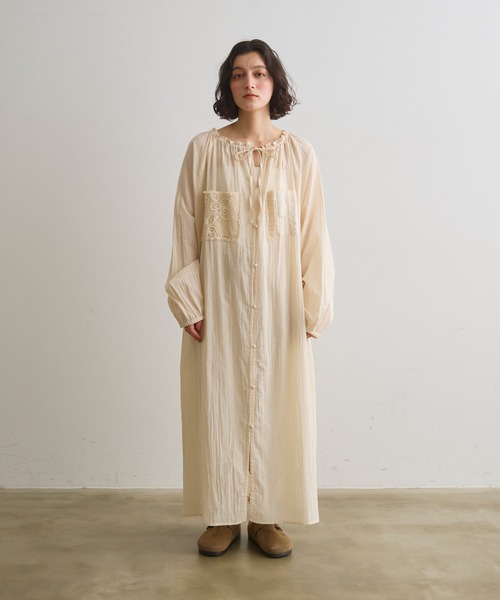 Crisp(クリスプ)の「モチーフレースデザインスモックワンピース(ワンピース・レディース・アイボリー・FREE)」の2枚目の写真