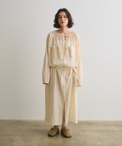 Crisp(クリスプ)の「モチーフレースデザインスモックワンピース(ワンピース・レディース・アイボリー・FREE)」の8枚目の写真