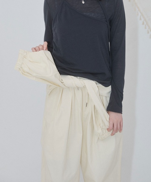 ENVYM(アンビー)の「ナイロンルーズパンツ(その他パンツ・レディース・ブラック/アイボリー/ベージュ・FREE)」の7枚目の写真