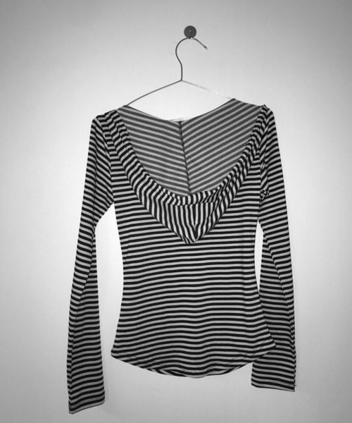 THEAIRTOWN(ジエアタウン)の「zebra cross hoodie(パーカー・レディース・ブラック・FREE)」の12枚目の写真