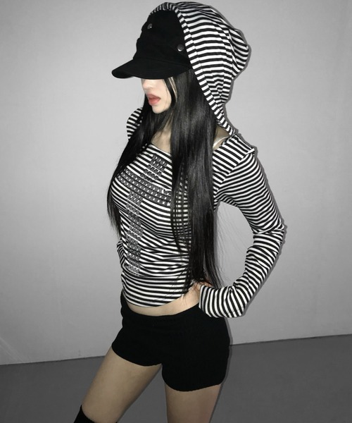THEAIRTOWN(ジエアタウン)の「zebra cross hoodie(パーカー・レディース・ブラック・FREE)」の3枚目の写真