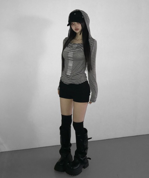 THEAIRTOWN(ジエアタウン)の「zebra cross hoodie(パーカー・レディース・ブラック・FREE)」の6枚目の写真