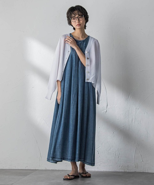 MAYSON GREY(メイソングレイ)の「ゆれるデニムノースリーブワンピース(ワンピース・レディース・ブルー/ネイビー・M)」の12枚目の写真