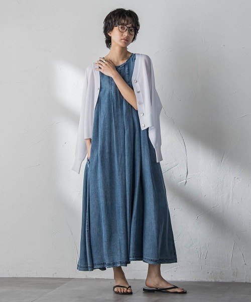 MAYSON GREY(メイソングレイ)の「ゆれるデニムノースリーブワンピース(ワンピース・レディース・ブルー/ネイビー・M)」の13枚目の写真