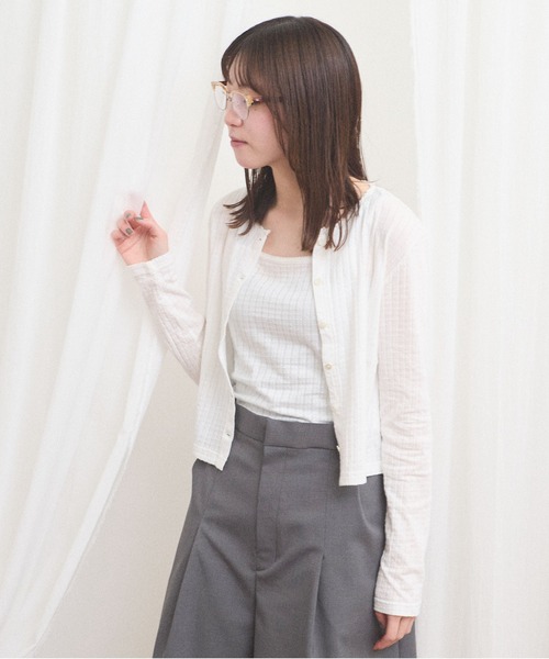 fig Ｌondon（フィグロンドン）の「eyelet tereko cardigan（Tシャツ/カットソー・レディース・ホワイト・FREE）」の2枚目の写真