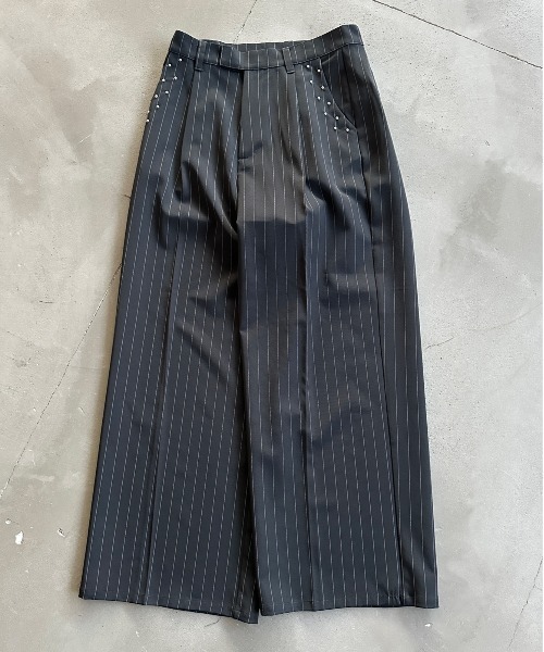kutir（クティール）の「STUDDED STRIPED WIDE SLACKS／スタッズストライプワイドスラックス（スラックス・メンズ・ブラック/チャコールグレー・SMALL/MEDIUM/LARGE）」の8枚目の写真