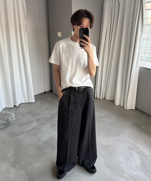 kutir（クティール）の「STUDDED STRIPED WIDE SLACKS／スタッズストライプワイドスラックス（スラックス・メンズ・ブラック/チャコールグレー・SMALL/MEDIUM/LARGE）」の4枚目の写真