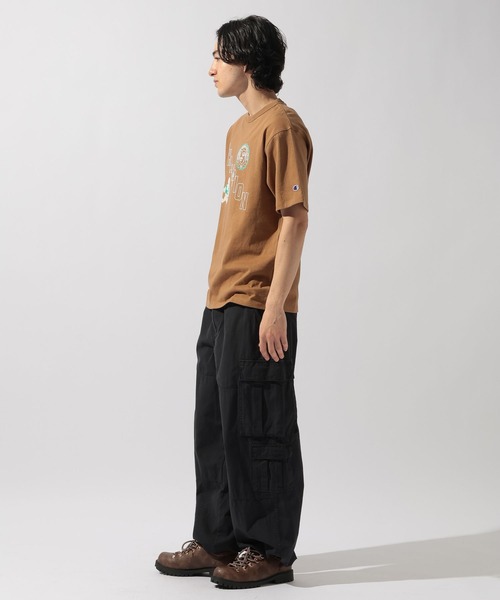 Champion(チャンピオン)の「【Champion(チャンピオン)】グラフィックプリントショートスリーブTシャツ(Tシャツ/カットソー・メンズ・ブラック/ダークブラウン・LARGE)」の7枚目の写真
