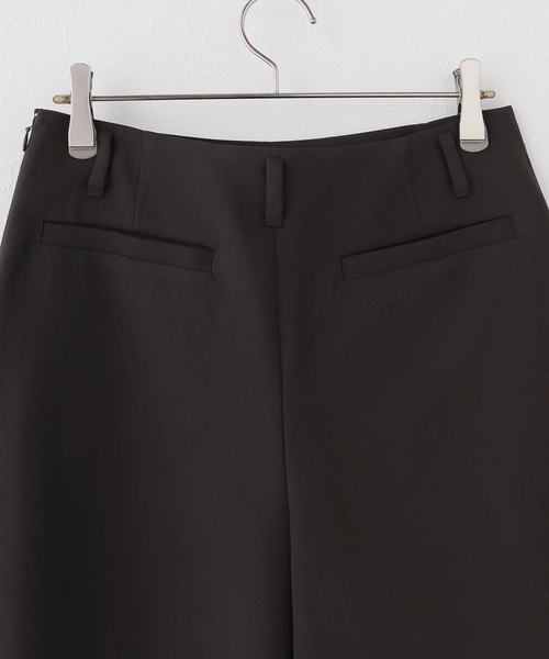 Noble（ノーブル）の「ブライトツイルショートパンツ（その他パンツ・レディース・ブラウン・38/36）」の13枚目の写真